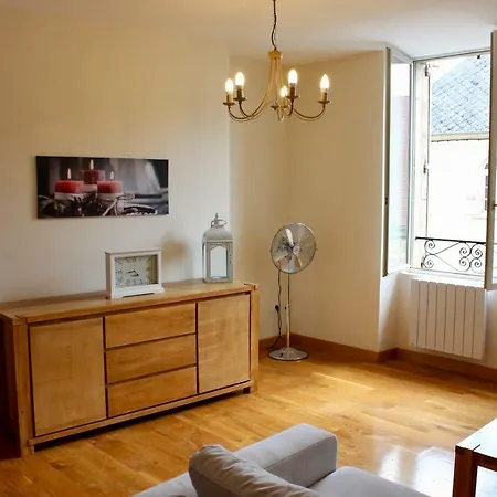 Un Joli Pied A Terre