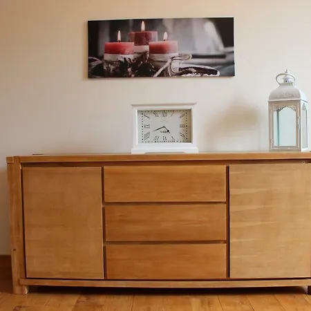 Un Joli Pied A Terre Apartment